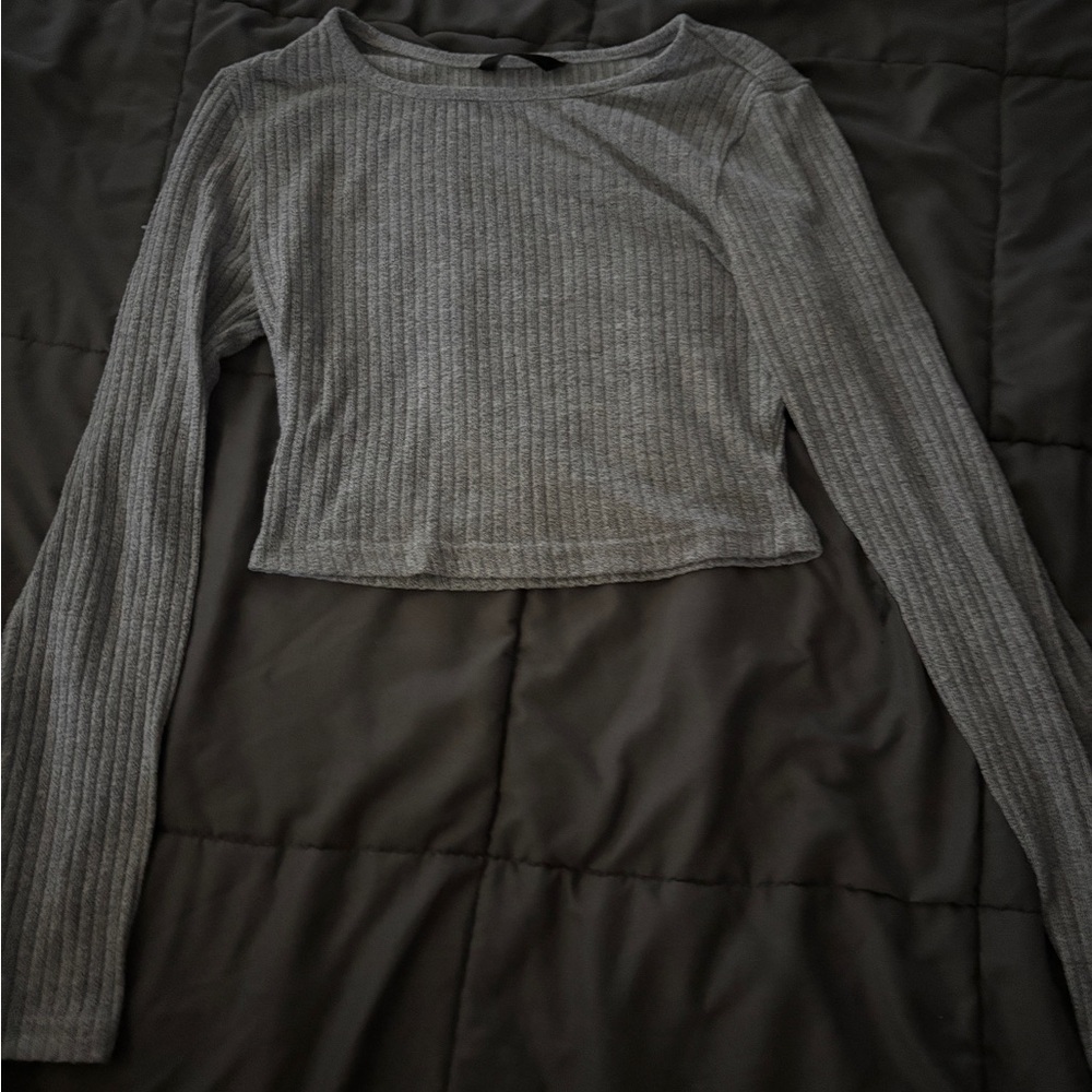SHEIN Gray Ribbed Long-Sleeve Crop Top